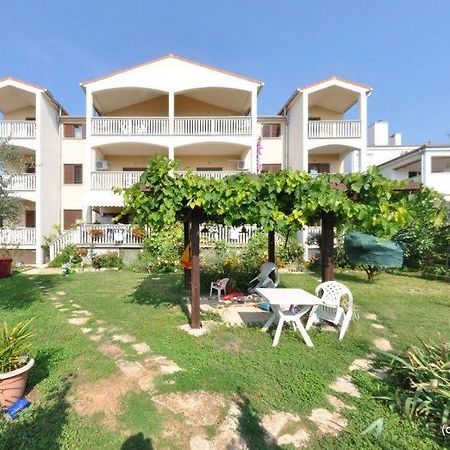 Adria Apartments Биоград на Мору Екстериор снимка